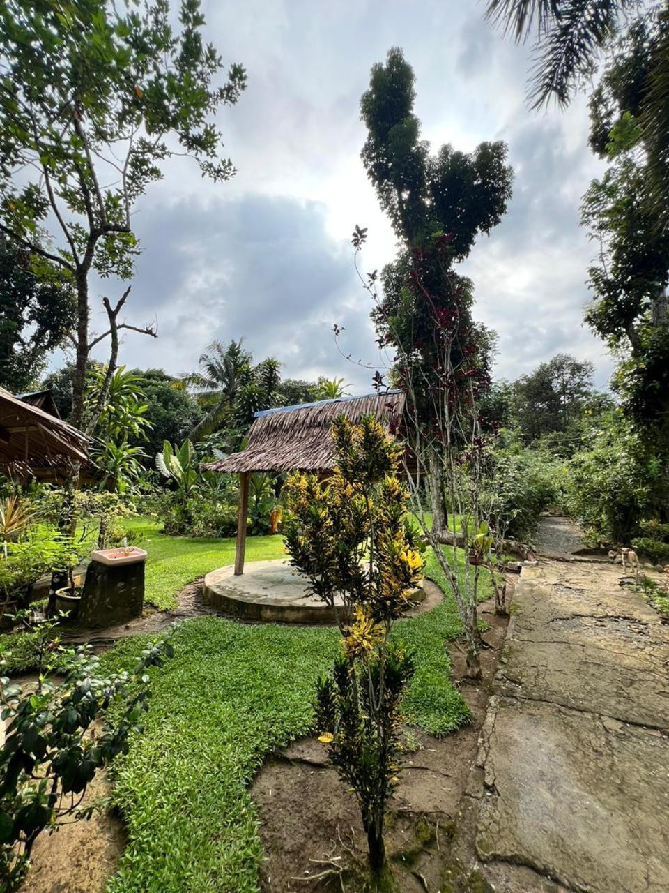 Wisma Batu Mandi Букит-Лаванг Экстерьер фото