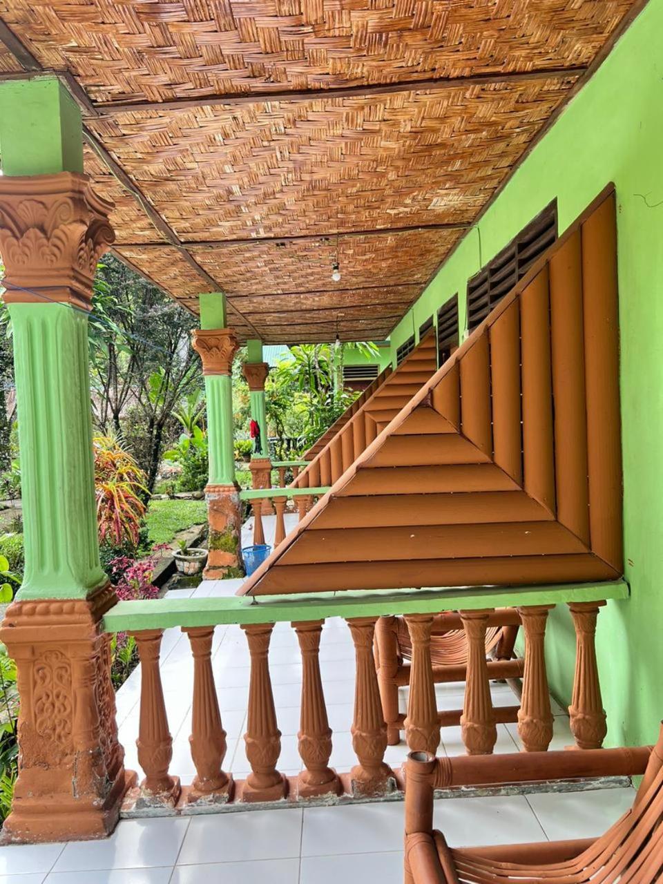 Wisma Batu Mandi Букит-Лаванг Экстерьер фото